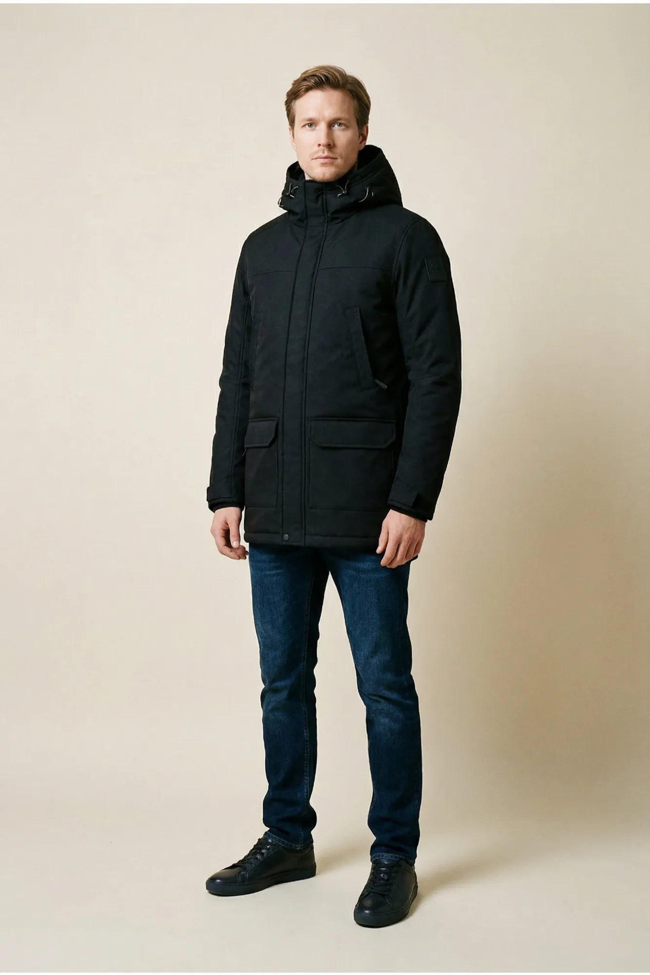 10878500_BLANK_-_BLANK_DUKE_BLANK_JKT_BLANK_M_model_BLANK_1