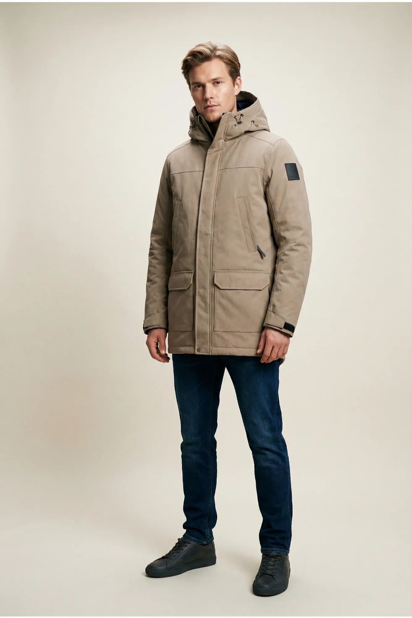 10878613_BLANK_-_BLANK_DUKE_BLANK_JKT_BLANK_M_model_BLANK_1