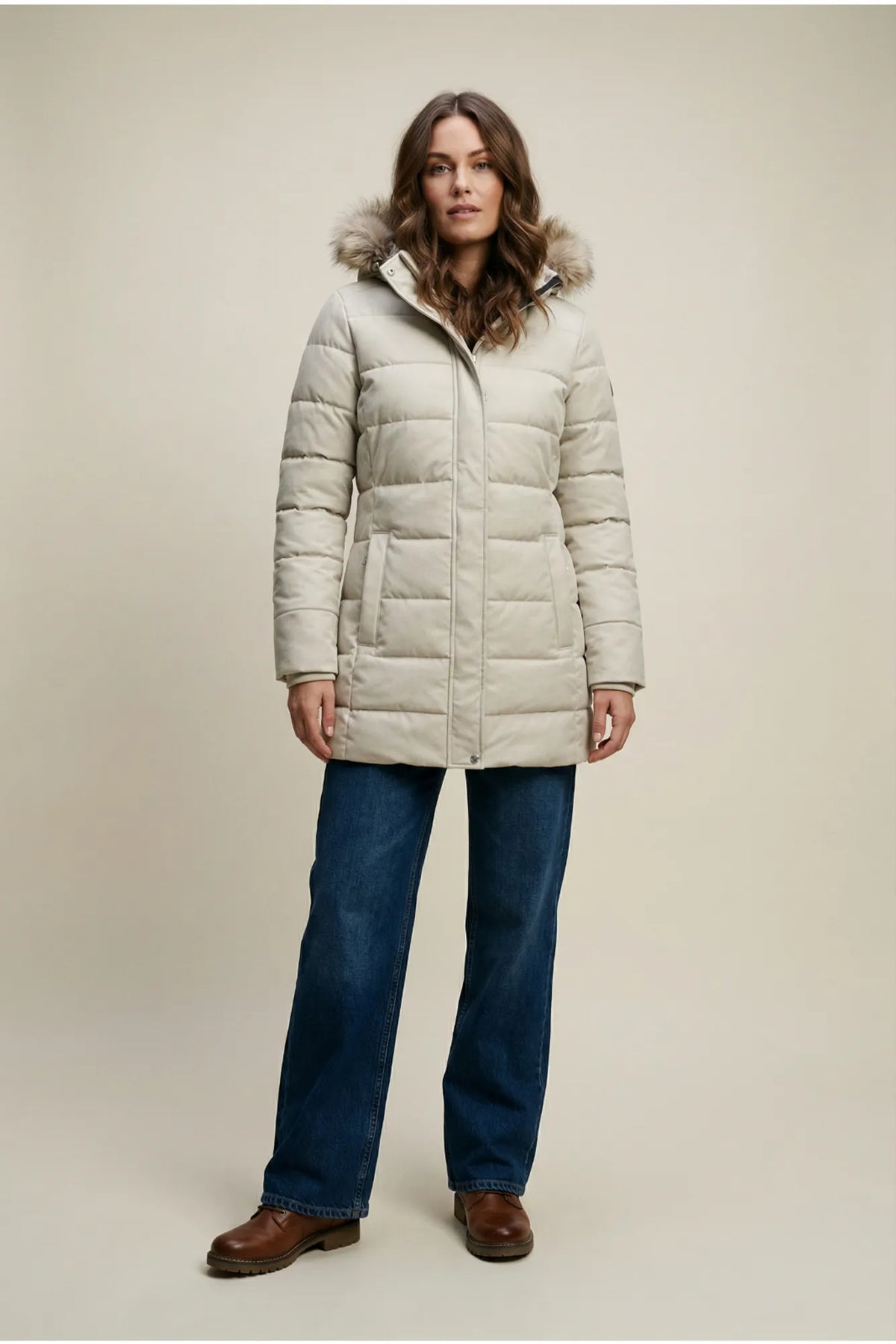 20739140_BLANK_-_BLANK_HENNY_BLANK_JKT_BLANK_W_model_BLANK_1