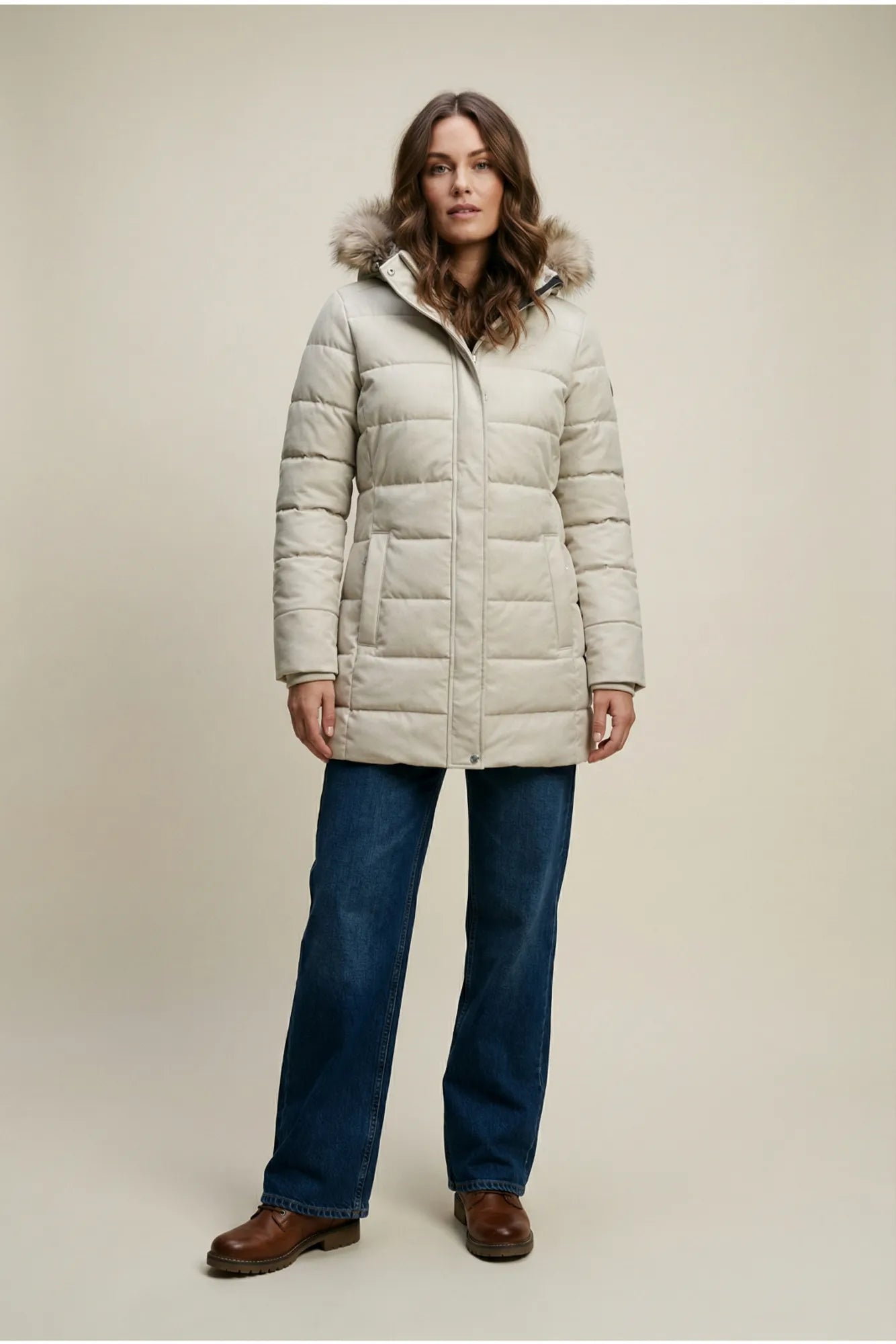 20739140_BLANK_-_BLANK_HENNY_BLANK_JKT_BLANK_W_model_BLANK_1