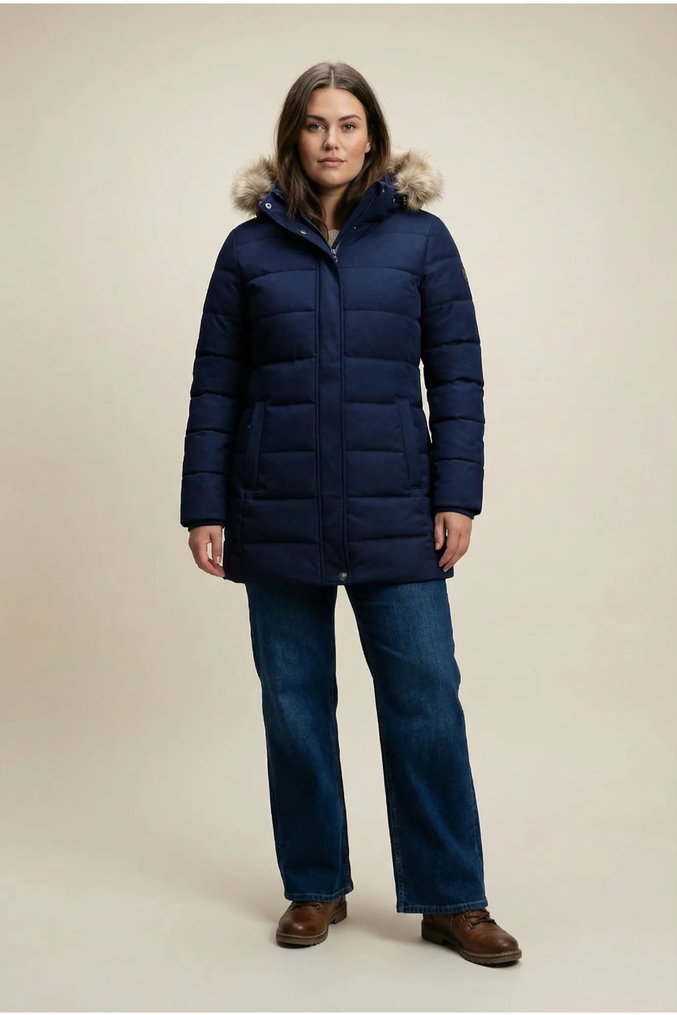 20739710_BLANK_-_BLANK_HENNY_BLANK_JKT_BLANK_W_model_BLANK_1