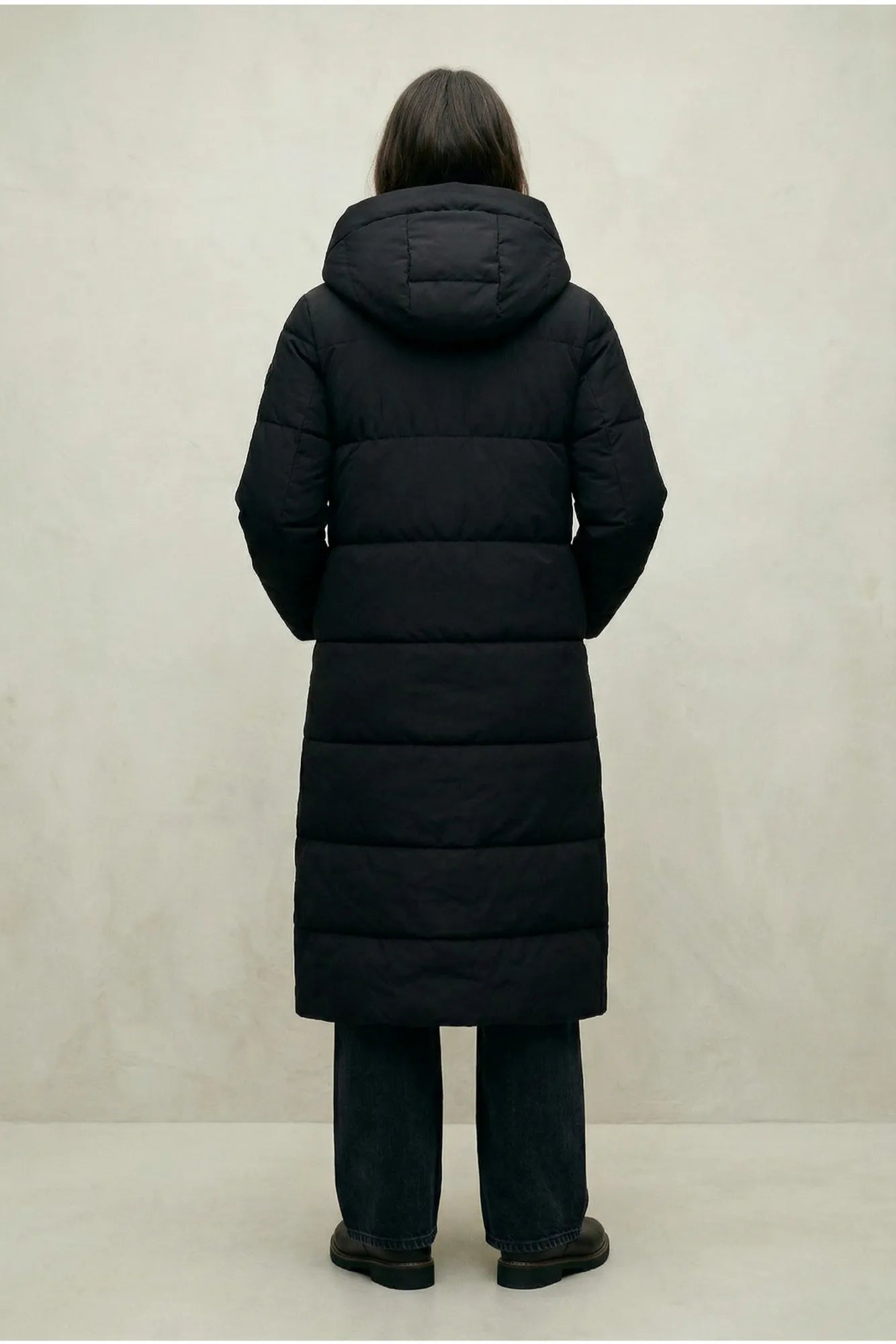 20939500_BLANK_-_BLANK_ALLIE_BLANK_JKT_BLANK_W_model_BLANK_2