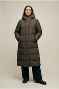 20939632_BLANK_-_BLANK_ALLIE_BLANK_JKT_BLANK_W_model_BLANK_1