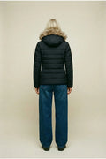 20945500_BLANK_-_BLANK_LEXI_BLANK_JKT_BLANK_W_model_BLANK_2