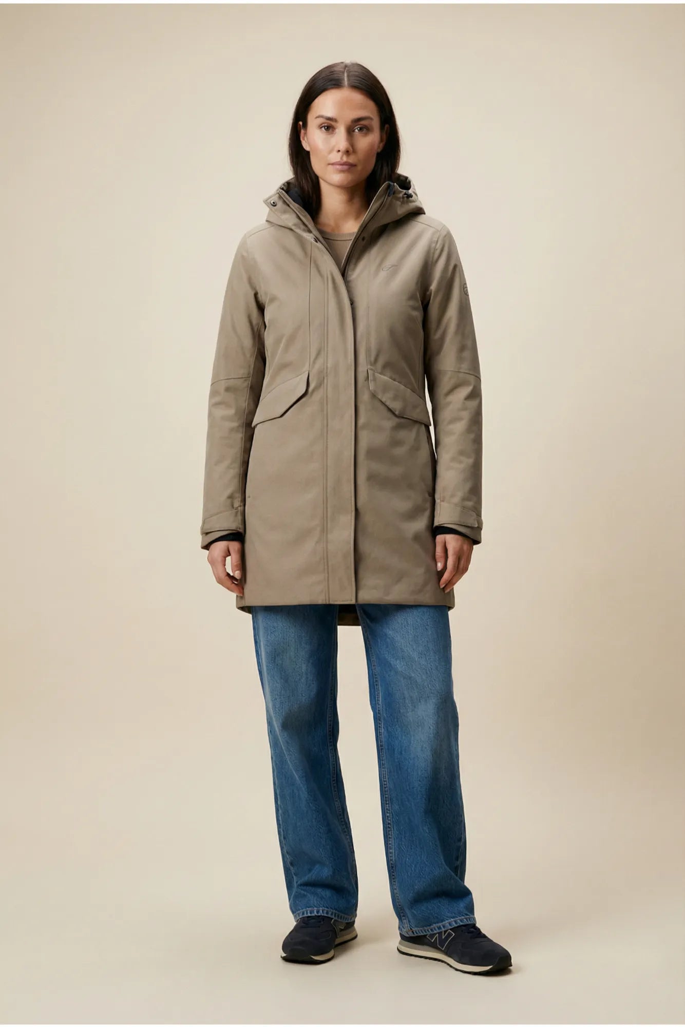20980613_BLANK_-_BLANK_VERA_BLANK_JKT_BLANK_W_model_BLANK_1
