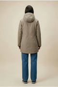 20980613_BLANK_-_BLANK_VERA_BLANK_JKT_BLANK_W_model_BLANK_2