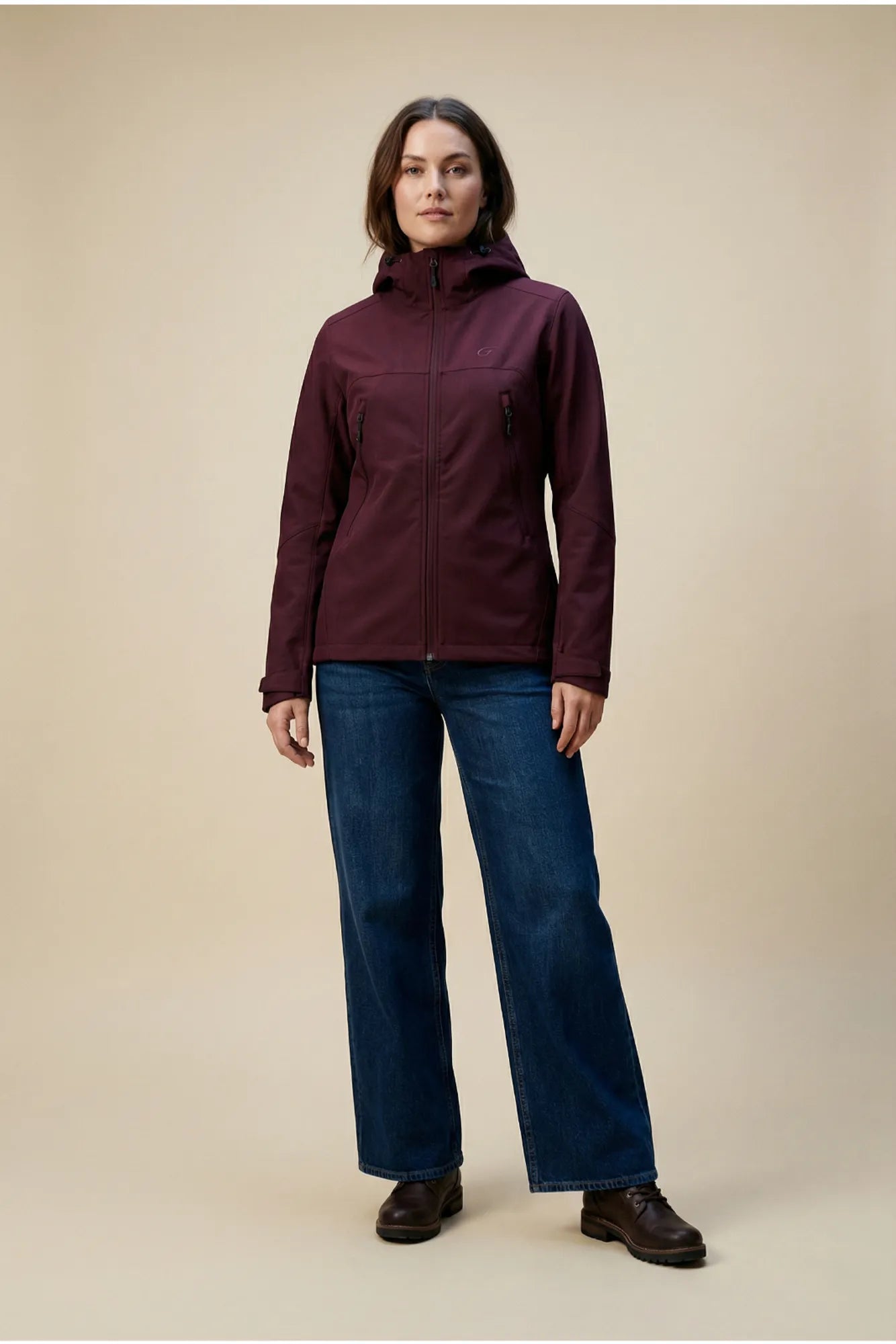 22013899_BLANK_-_BLANK_RAMSAU_BLANK_JKT_BLANK_W_model_BLANK_1