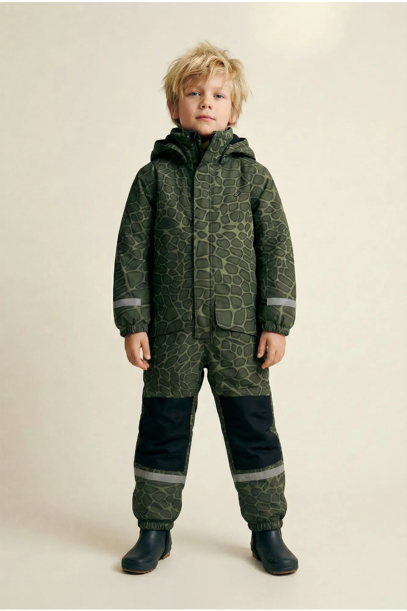 32115285_BLANK_-_BLANK_FANTASY_BLANK_OVERALL_BLANK_JR_model_BLANK_1
