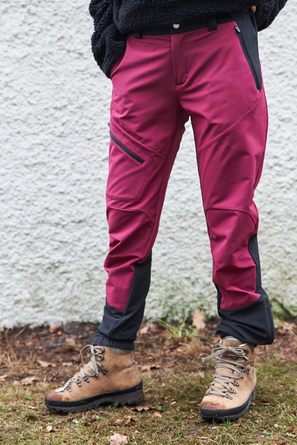 Moment_BLANK_pants,_BLANK_cherry,_BLANK_dam_BLANK_(1)