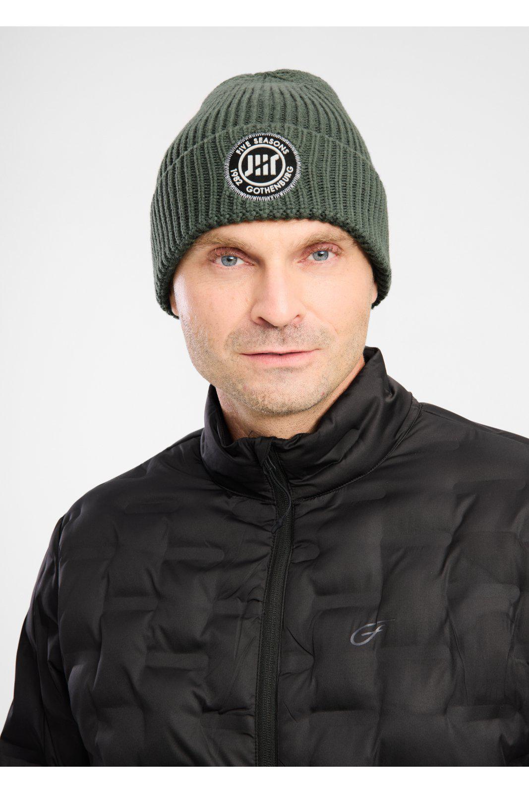 Vetroz_BLANK_beanie_19208_227_green_BLANK_shade_M046-1.jpg