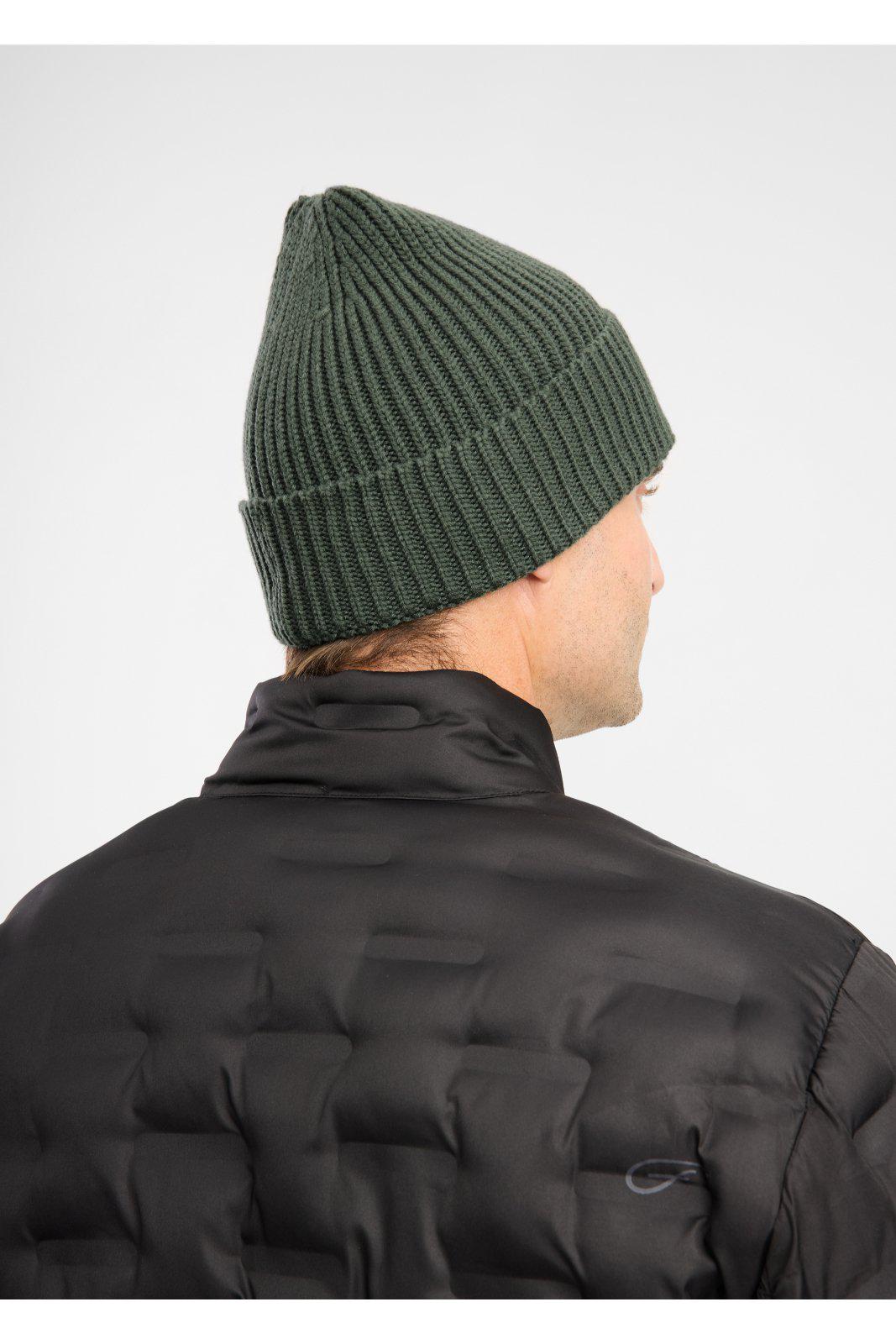 Vetroz_BLANK_beanie_19208_227_green_BLANK_shade_M048-1.jpg